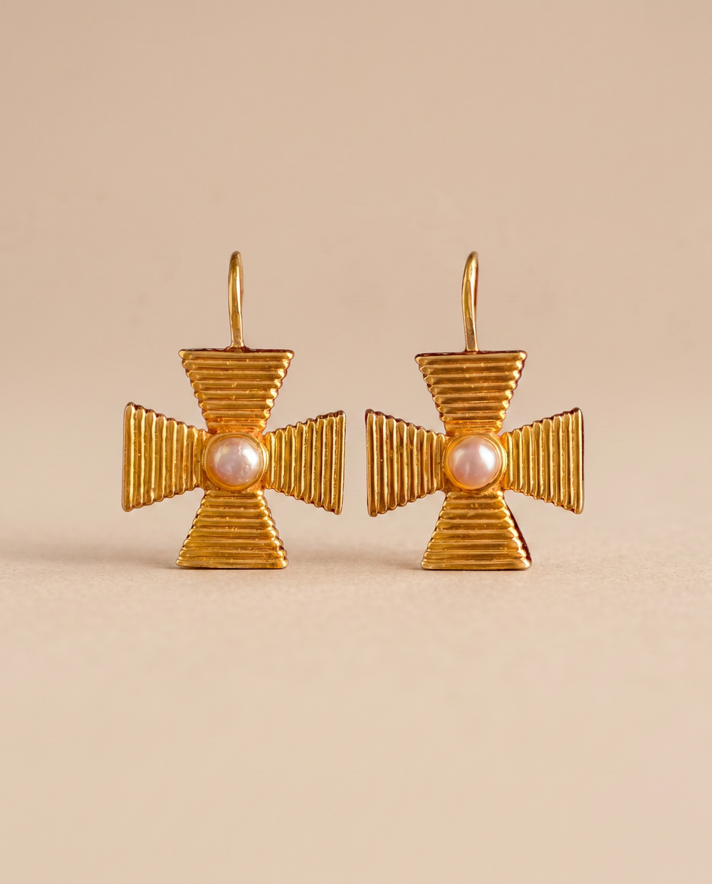 Tay Pearl Set Wirewrap Maltese Cross Eardrops