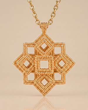 Tay Ropetwist Diamond & Square stepped pendant on Chain